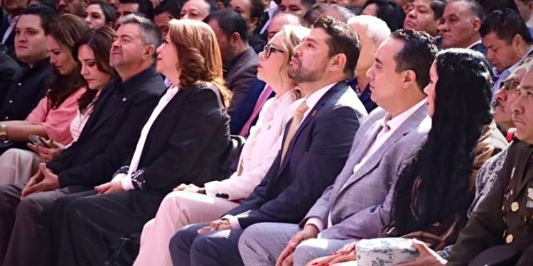 _Atestigua GPPRD la firma de promulgación de la Reforma al Poder Judicial