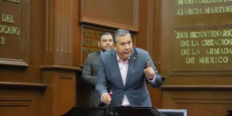 Barragán exige justicia para miles de familias afectadas por accidentes en en la mal llamada autopista Siglo 21