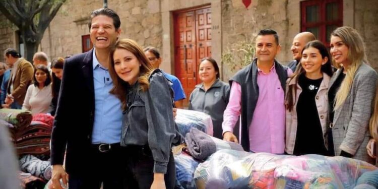 Alfonso Martínez y Paola Delgadillo llevarán abrigo a miles de familias morelianas