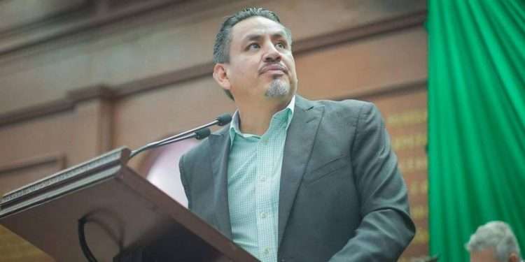 Desaparición de organismos autónomos un retroceso que atenta contra la democracia: Víctor Manríquez