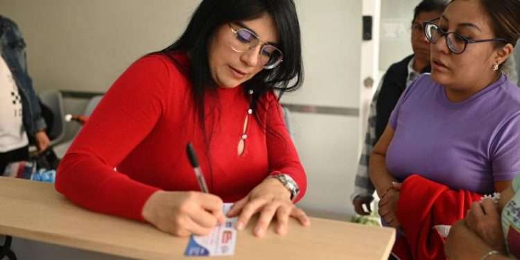 Invita Vanhe Caratachea a rifa Sorpresas Navideñas