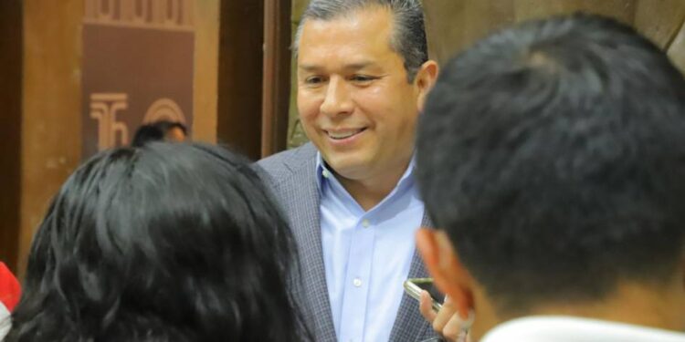 Barragán impulsa reforma para eliminar el delito de ataques al honor