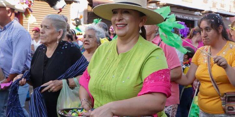 Desfile de Martes de Carnaval en Quiroga, un estallido de color y tradición