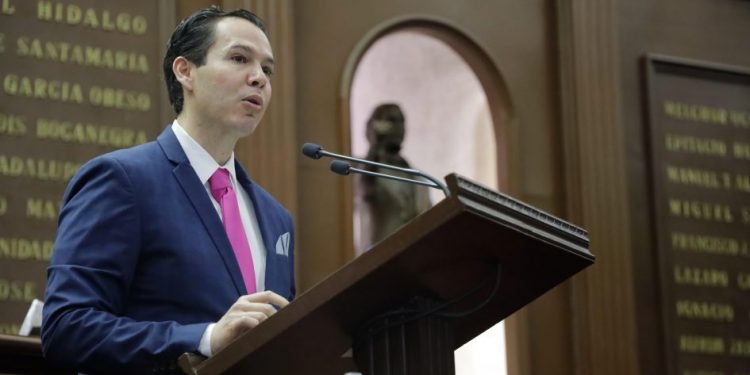 Urgente reformar el Código Penal de Michoacán para Proteger el Patrimonio de los Ciudadanos ante Estafas Financieras: Alfredo Anaya