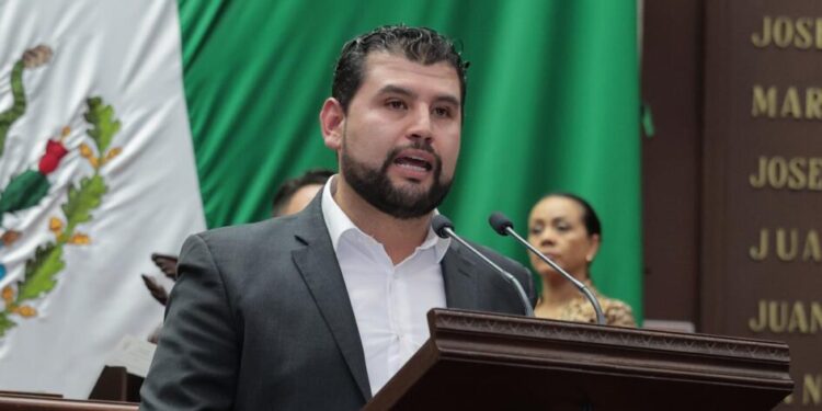 Con acompañamiento legislativo, la inversión federal para el puerto de Lázaro Cárdenas  fortalecerá economía de Michoacán: Octavio Ocampo