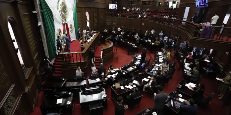 Es oficial, se incorpora el término Gobernadora a la Constitución Michoacana: 76 Legislatura