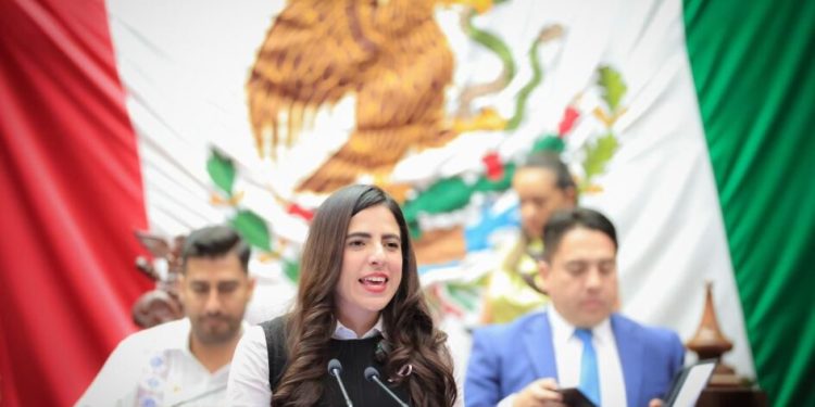 Desde el Congreso, Giulianna Bugarini impulsa una agenda humanista para enfrentar el cáncer de mama