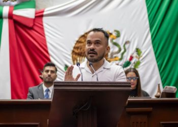 Hugo Rangel presenta la Ley Óliver, inspirada en la historia de un joven michoacano víctima de la violencia