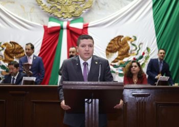 Propone Vicente Gómez normar exposición digital indebida de infancias y adolescentes