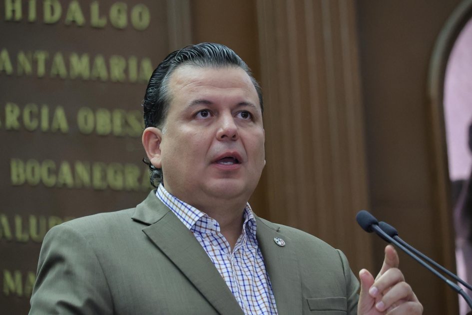 Diputados del PRI presentan iniciativa de Ley “anticoyotaje”