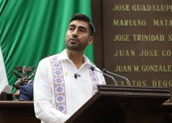 Impulsa Alfonso Chávez reforma para garantizar el derecho de niñas y niños a vivir en familia