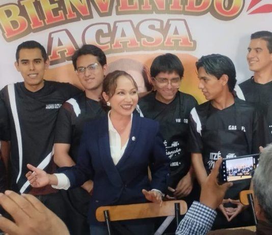 Itzé Camacho inaugura casa de enlace en Morelia