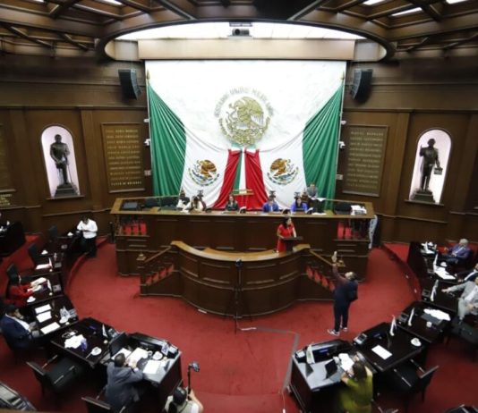 Adriana Contreras Figueroa y Juana Bravo Lázaro, acreedoras a la Condecoración “La Mujer Michoacana”