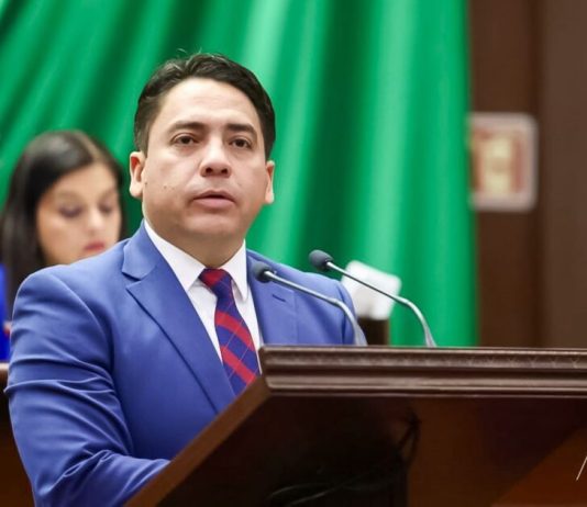 Iván Vera propone crear Comisión de Integración Familiar en ayuntamientos y SDIF para fortalecer el tejido social en Michoacán