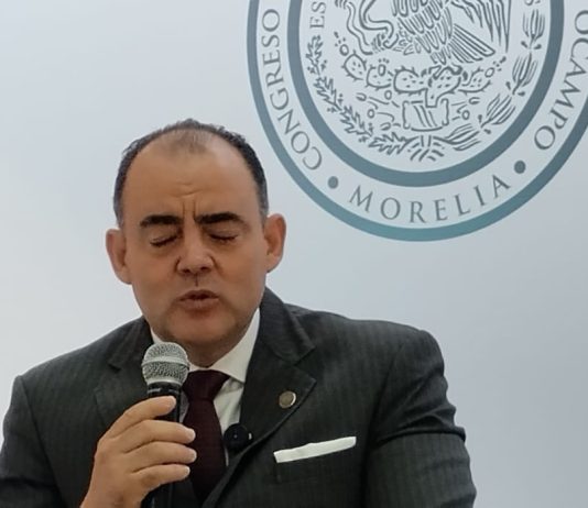 Si Grecia Quiroz no colabora en la investigación sobre el homicidio de Carlos Manzo, pues que no exija justicia: Baltazar Gaona