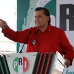 Pluma Libre – ¿De quién quiere protegerse Memo Valencia?